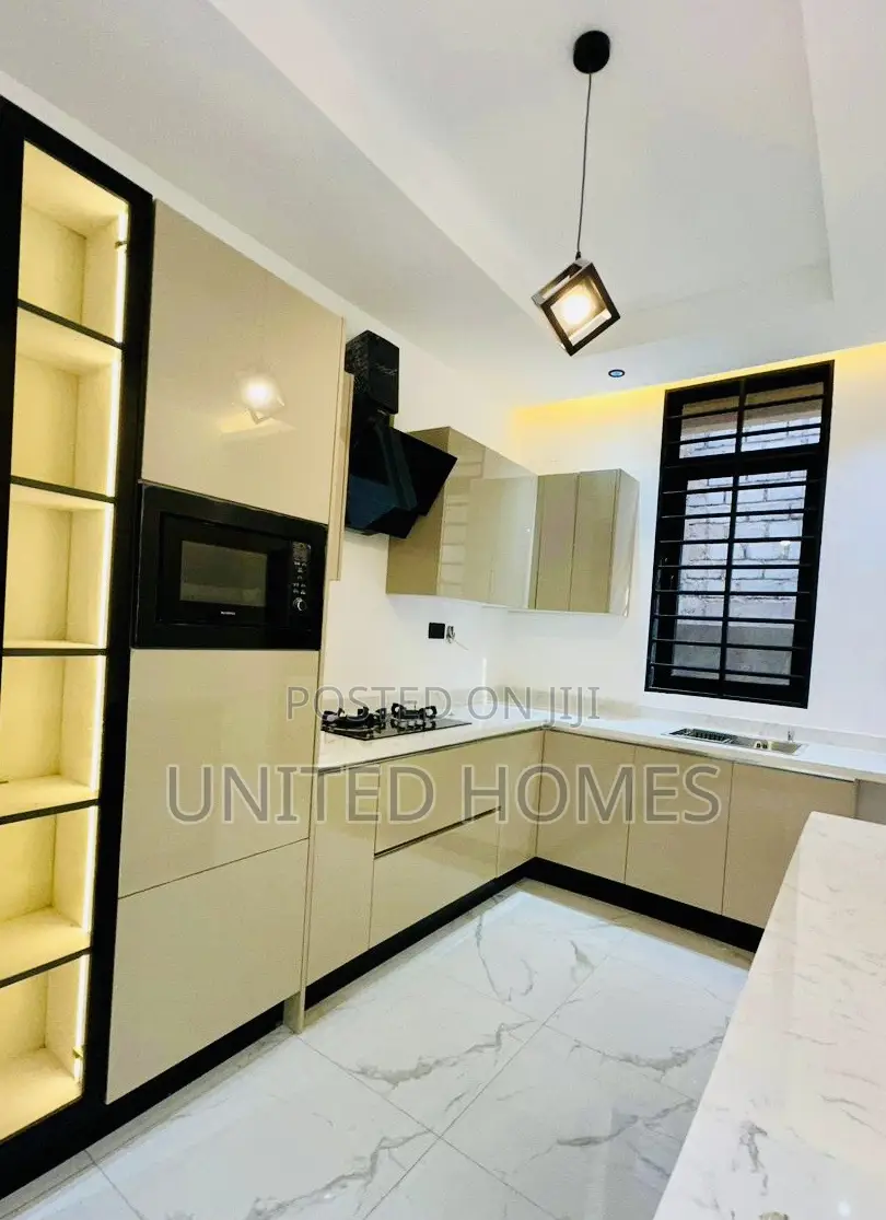 4bdrm House in East Legon for rent