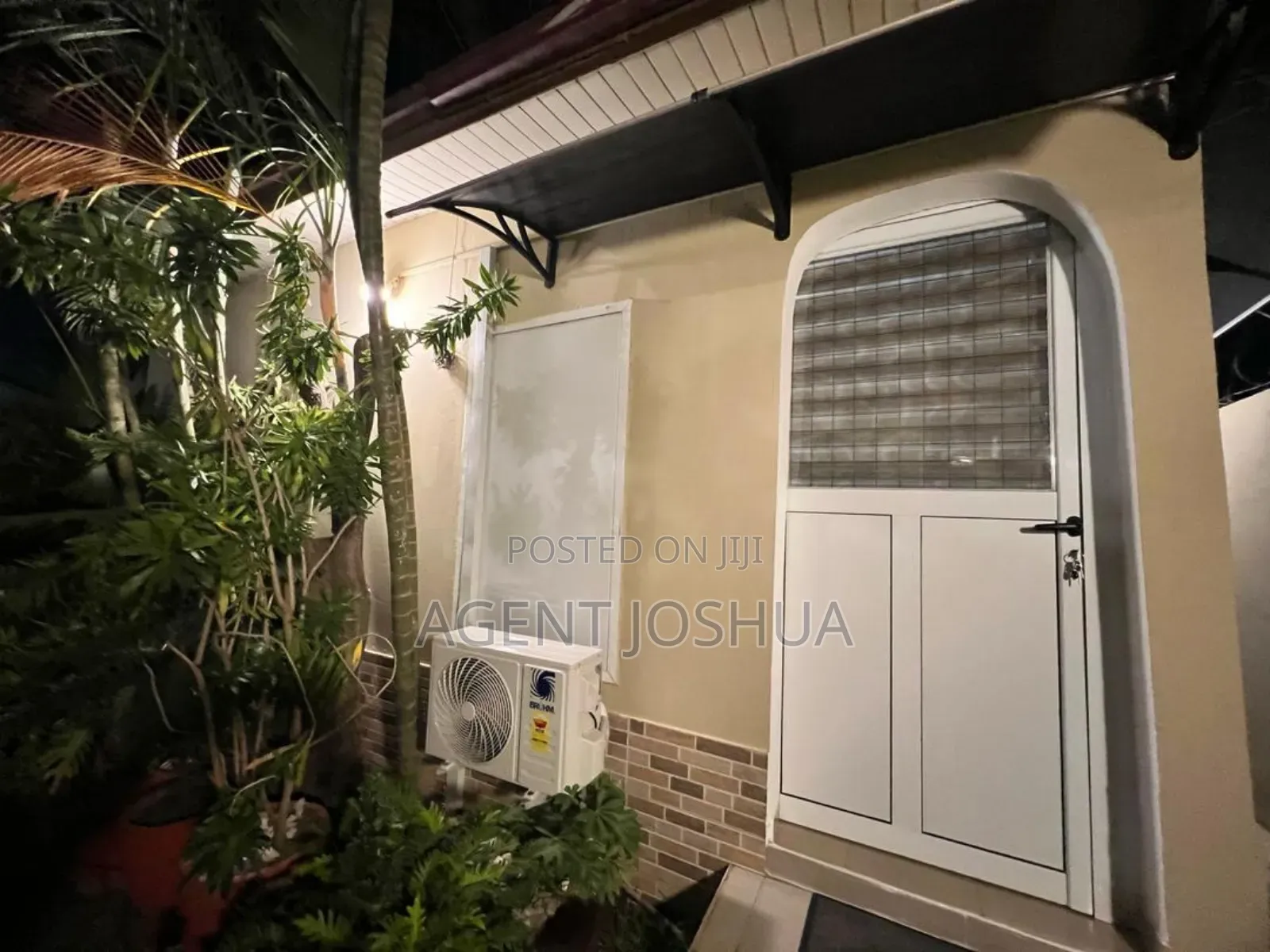 An Executive 1bedrooms. Fully Furnished Self Contain For Rent Spintex