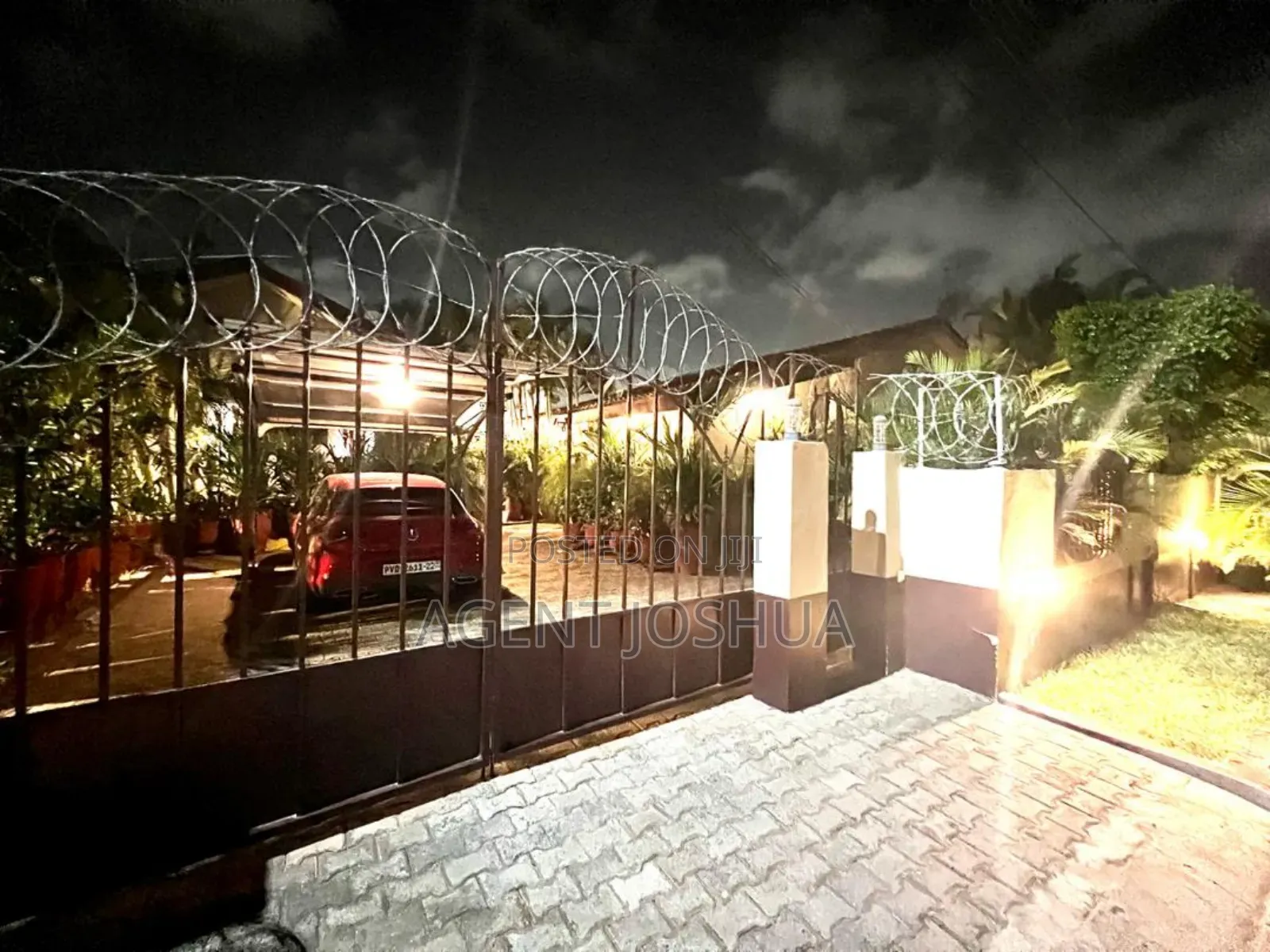 An Executive 1bedrooms. Fully Furnished Self Contain For Rent Spintex