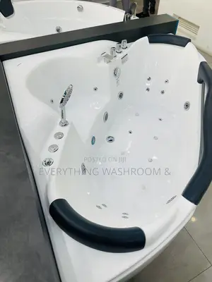Corner Jacuzzi_big Size Jacuzzi_jacuzzi Bath