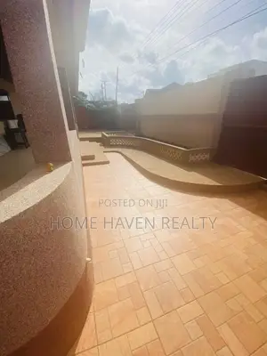 5bdrm House in Abc, Achimota for sale