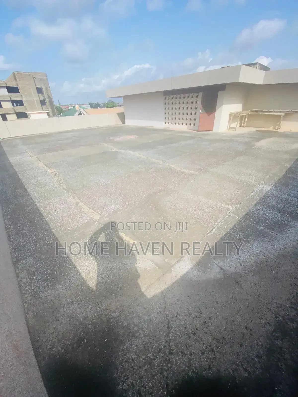 5bdrm House in Abc, Achimota for sale