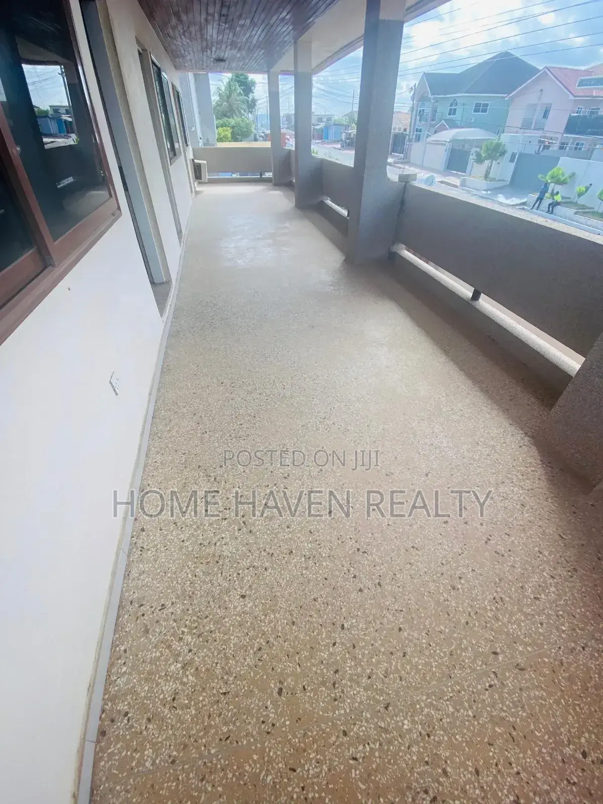 5bdrm House in Abc, Achimota for sale