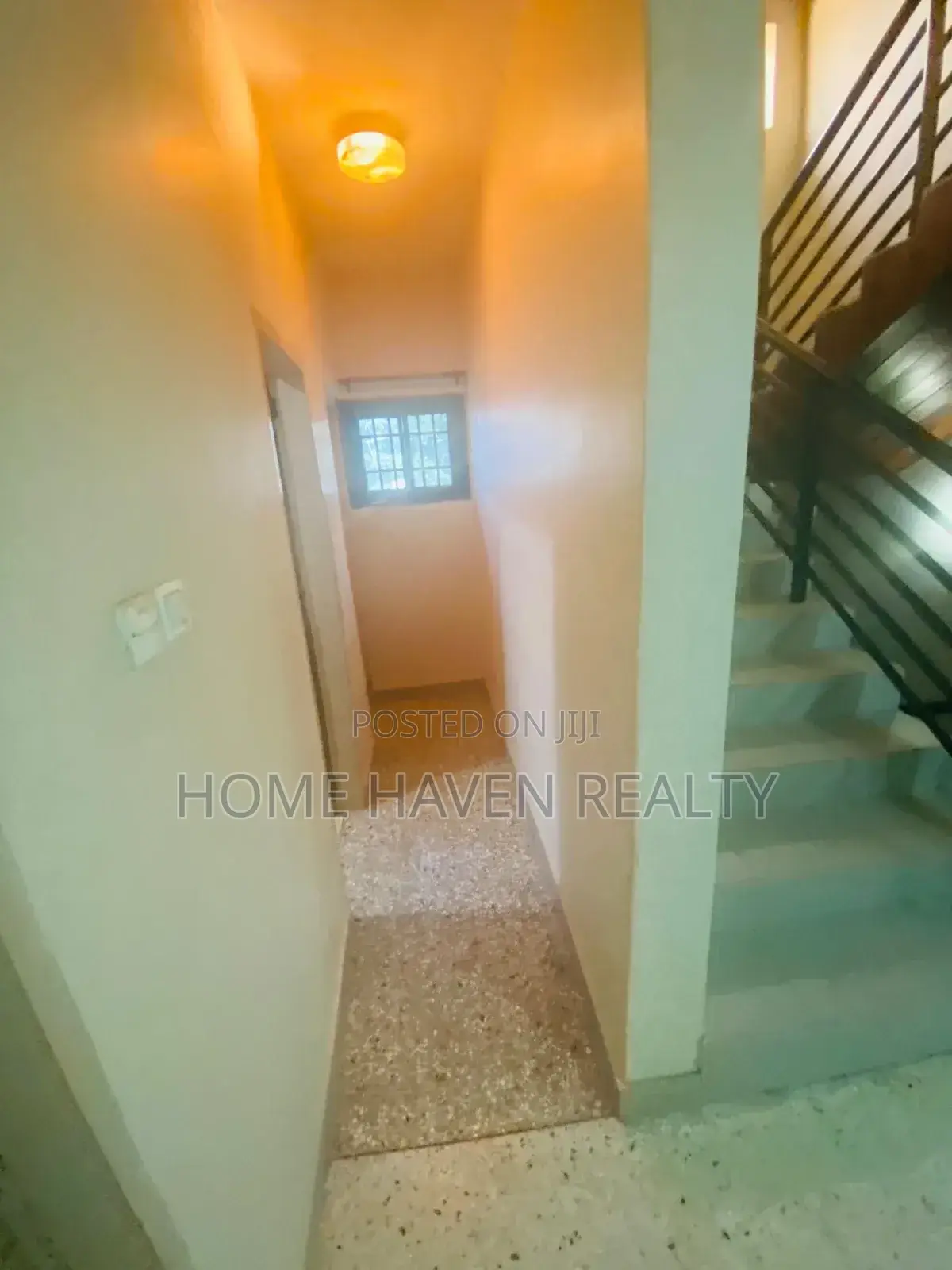 5bdrm House in Abc, Achimota for sale