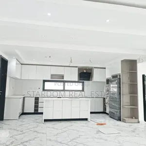 4bdrm Duplex in Adjiriganor for sale