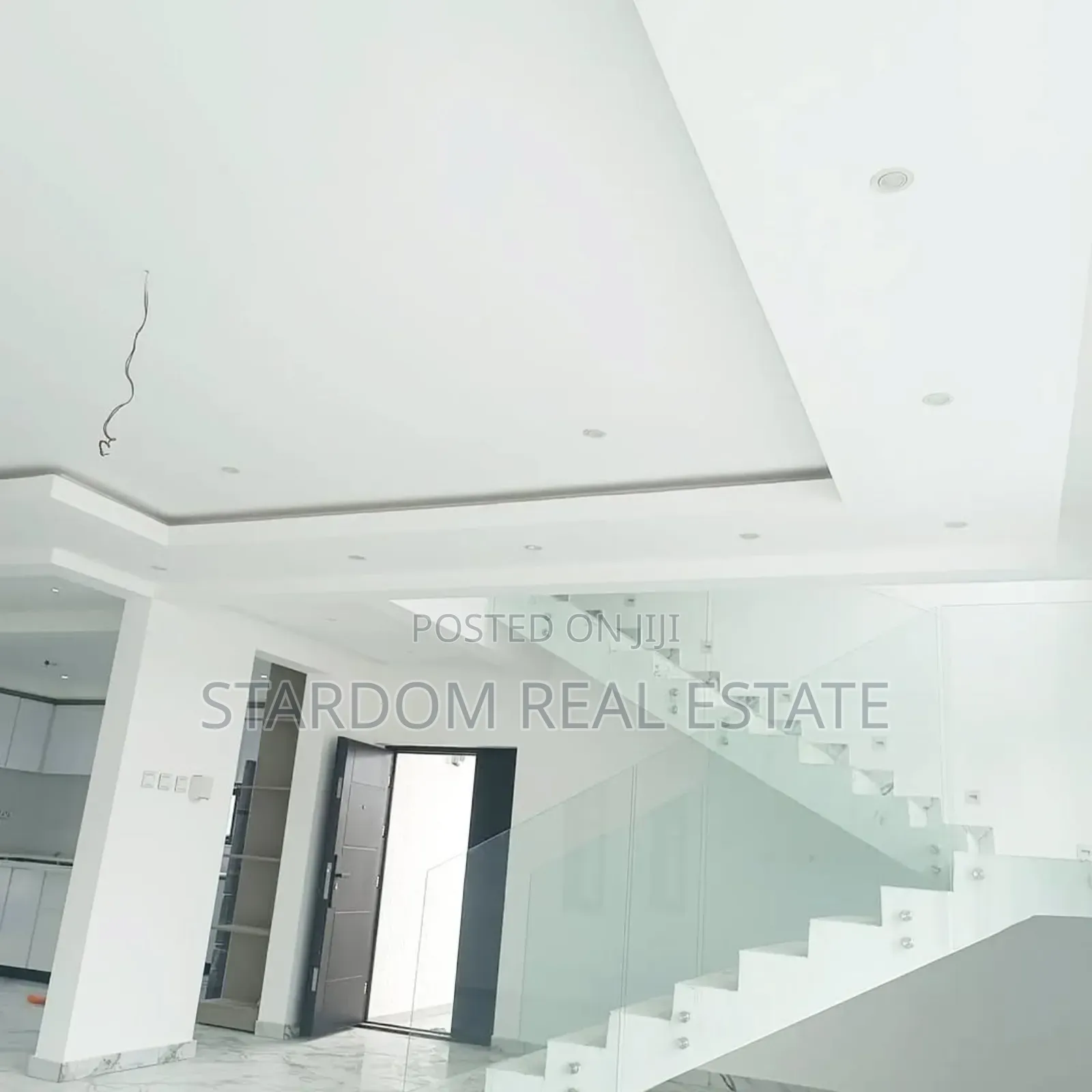 4bdrm Duplex in Adjiriganor for sale