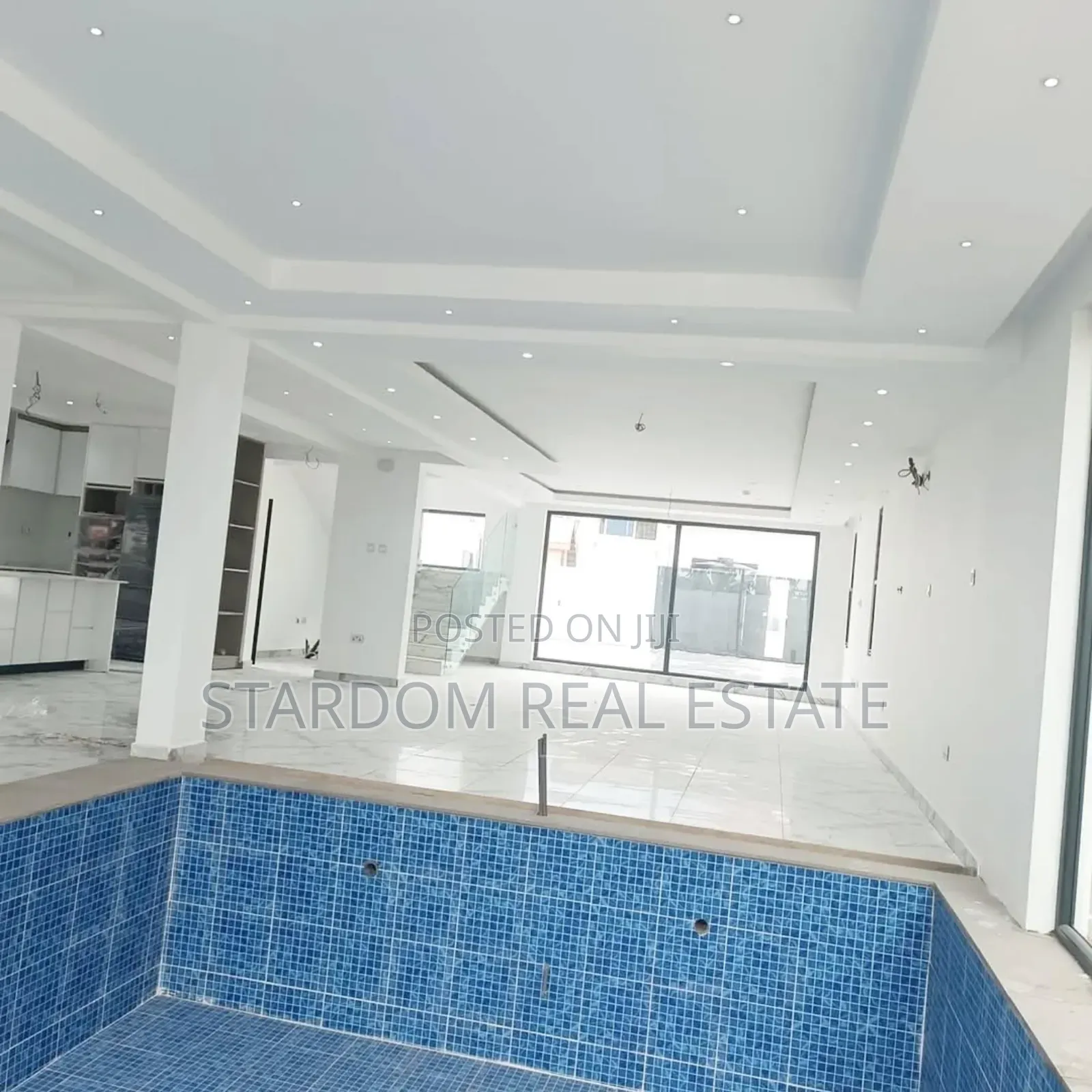 4bdrm Duplex in Adjiriganor for sale