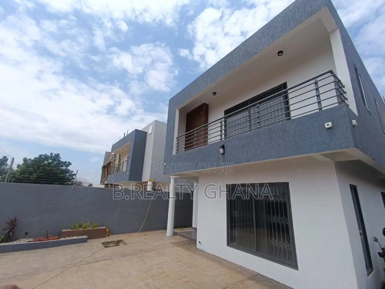 4bdrm House in Oyarifa for sale