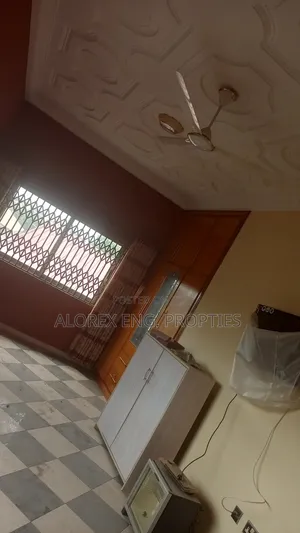 7bdrm House in Foster Home, Adenta for rent