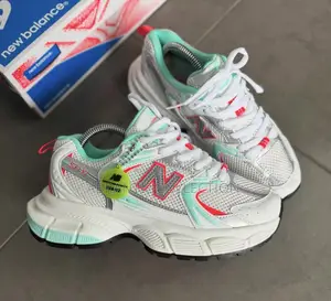 Authentic New Balance V2 530 Sneaker