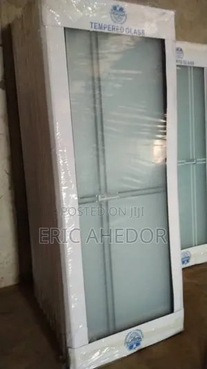 Quality Strong Glass Door and Accessories All Weather