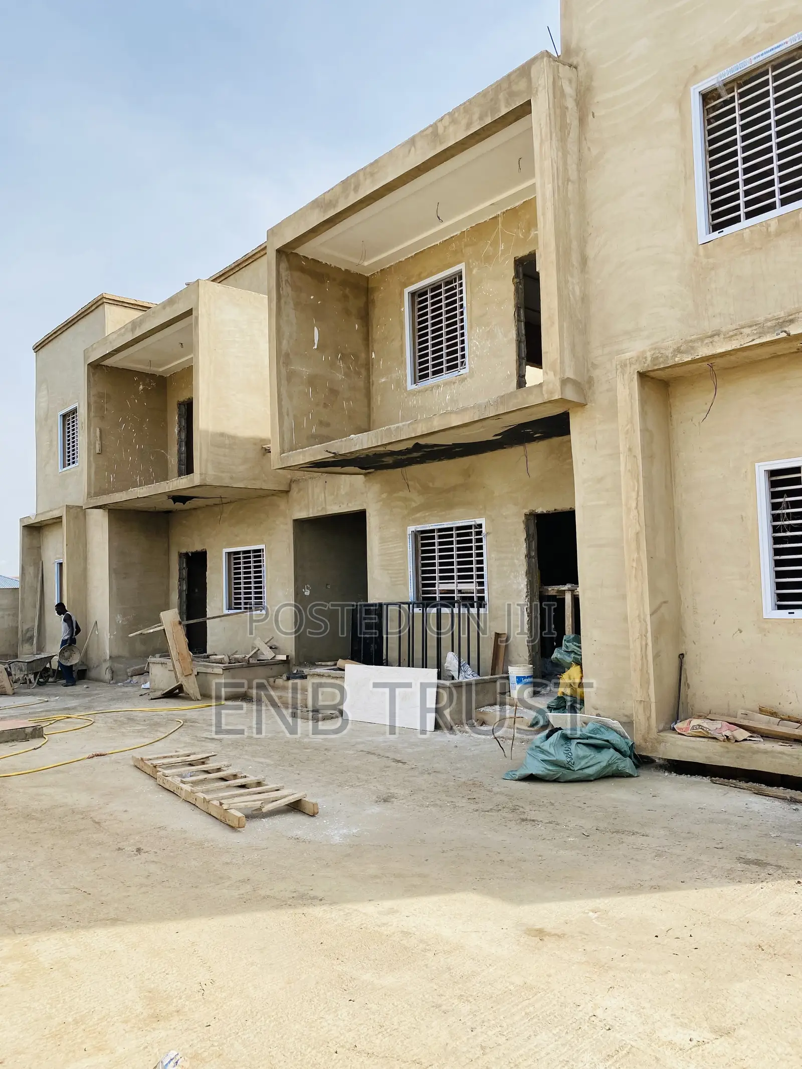 13bdrm Mansion in Tantra Hills for sale