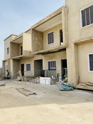 13bdrm Mansion in Tantra Hills for sale