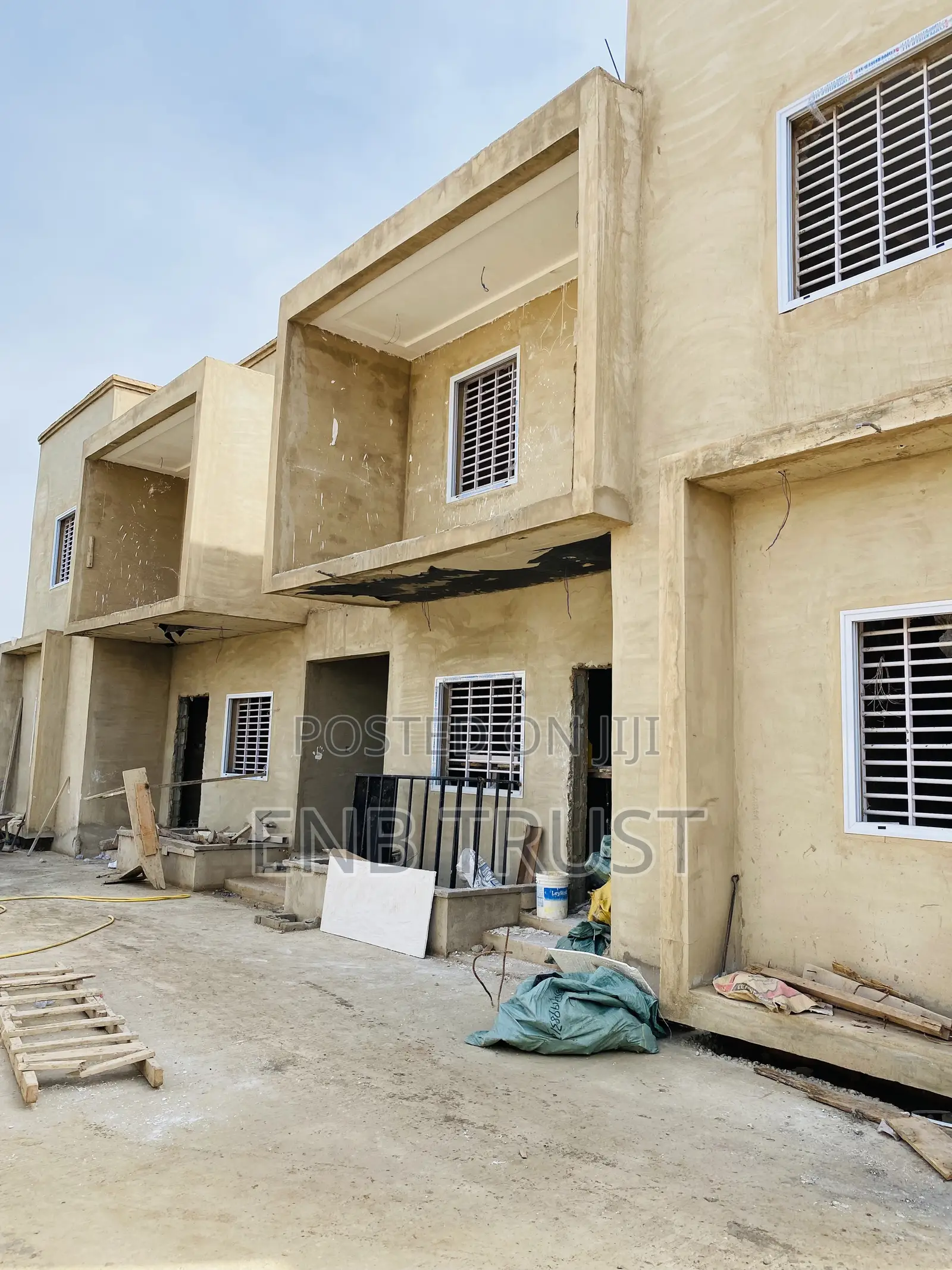 13bdrm Mansion in Tantra Hills for sale