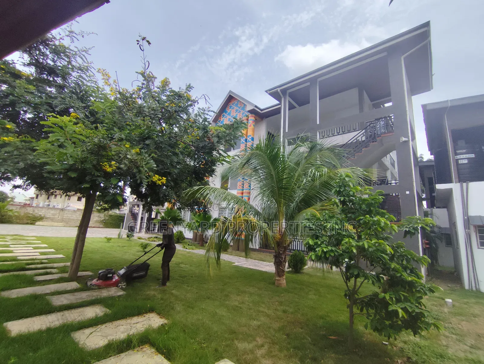 1bdrm Apartment in Adjiringanor, East Legon for rent