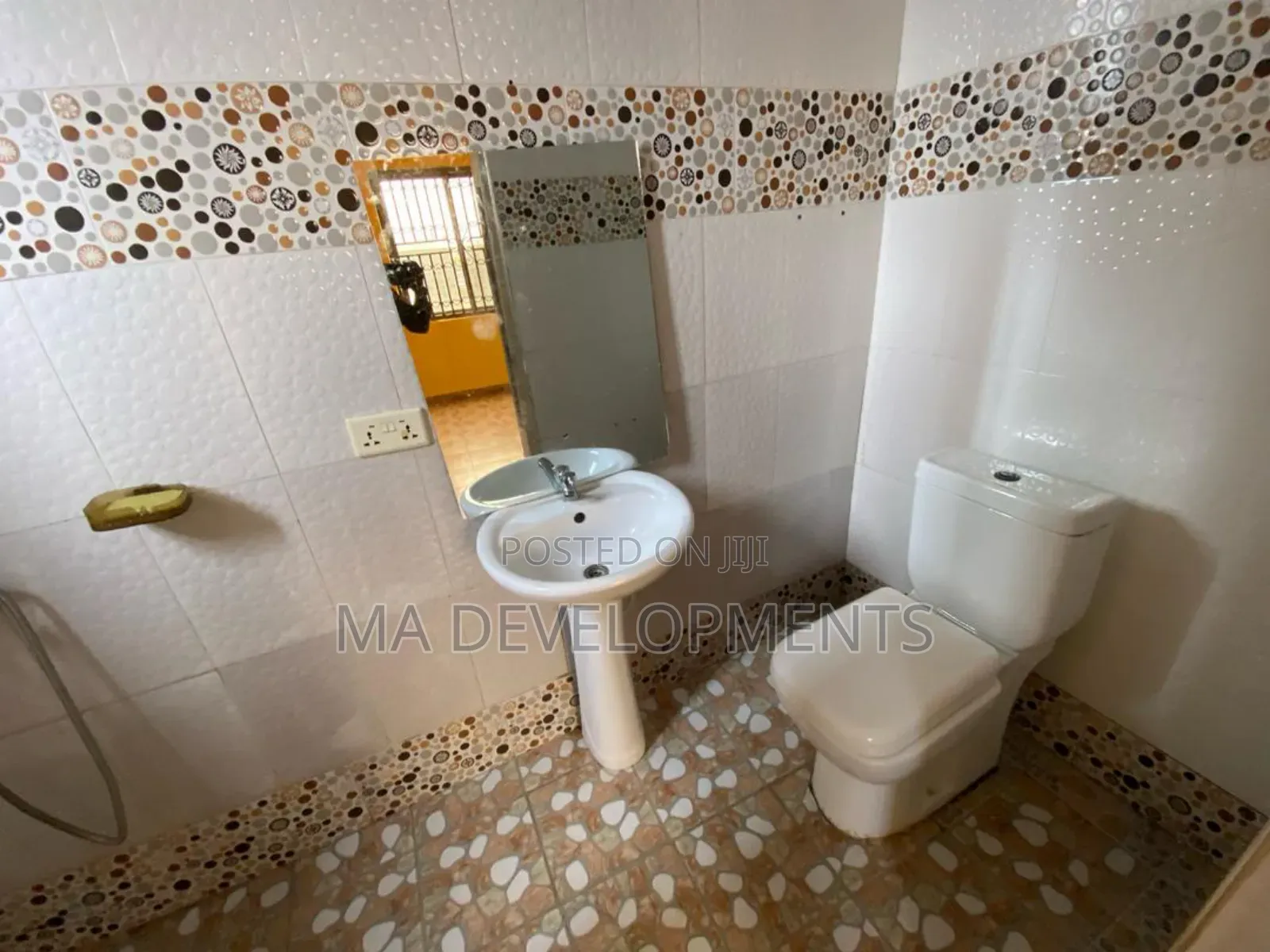3bdrm Apartment in Madev Realty, Lapaz for rent