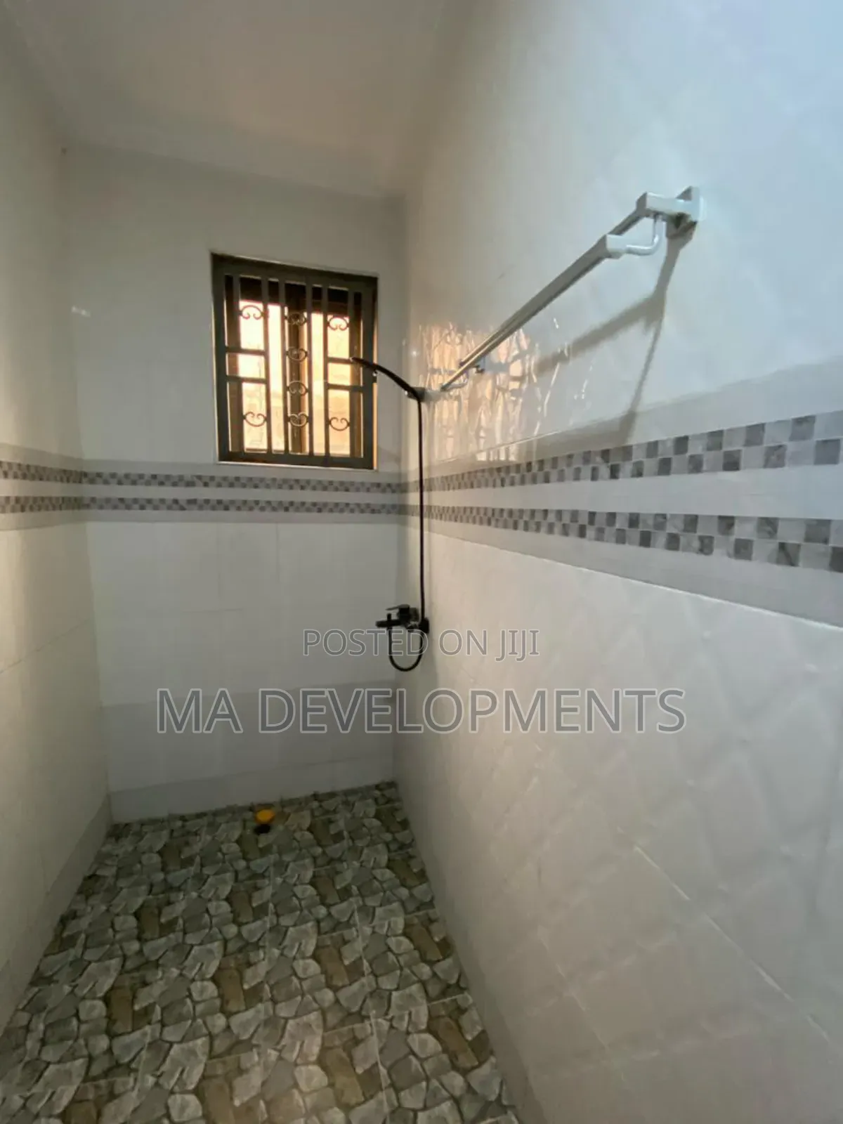 3bdrm Apartment in Madev Realty, Lapaz for rent