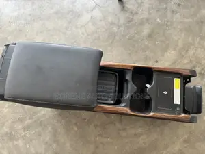2019 CRV Centre Console With Armerest Wooden Trim Cupholders