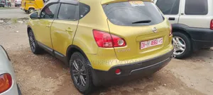 Nissan Dualis 2007 Gold