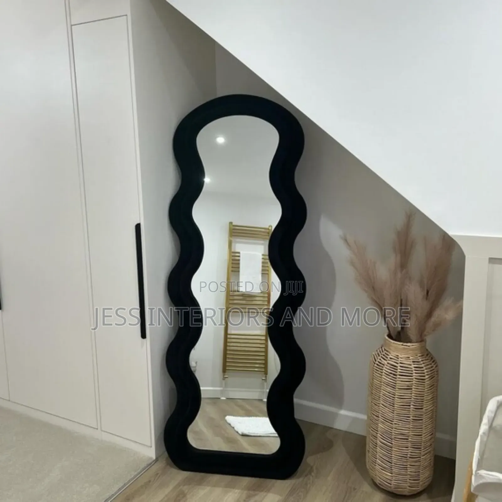 Wobble Mirror