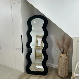 Wobble Mirror