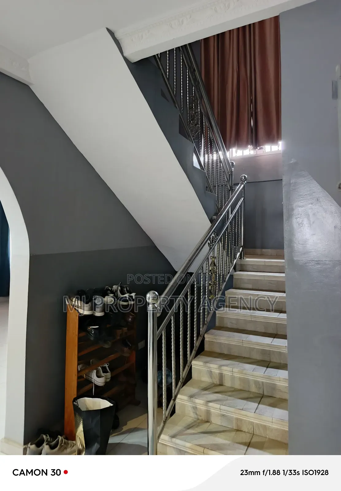 5bdrm House in Hfc Estate Phase One, Tema Metropolitan for sale