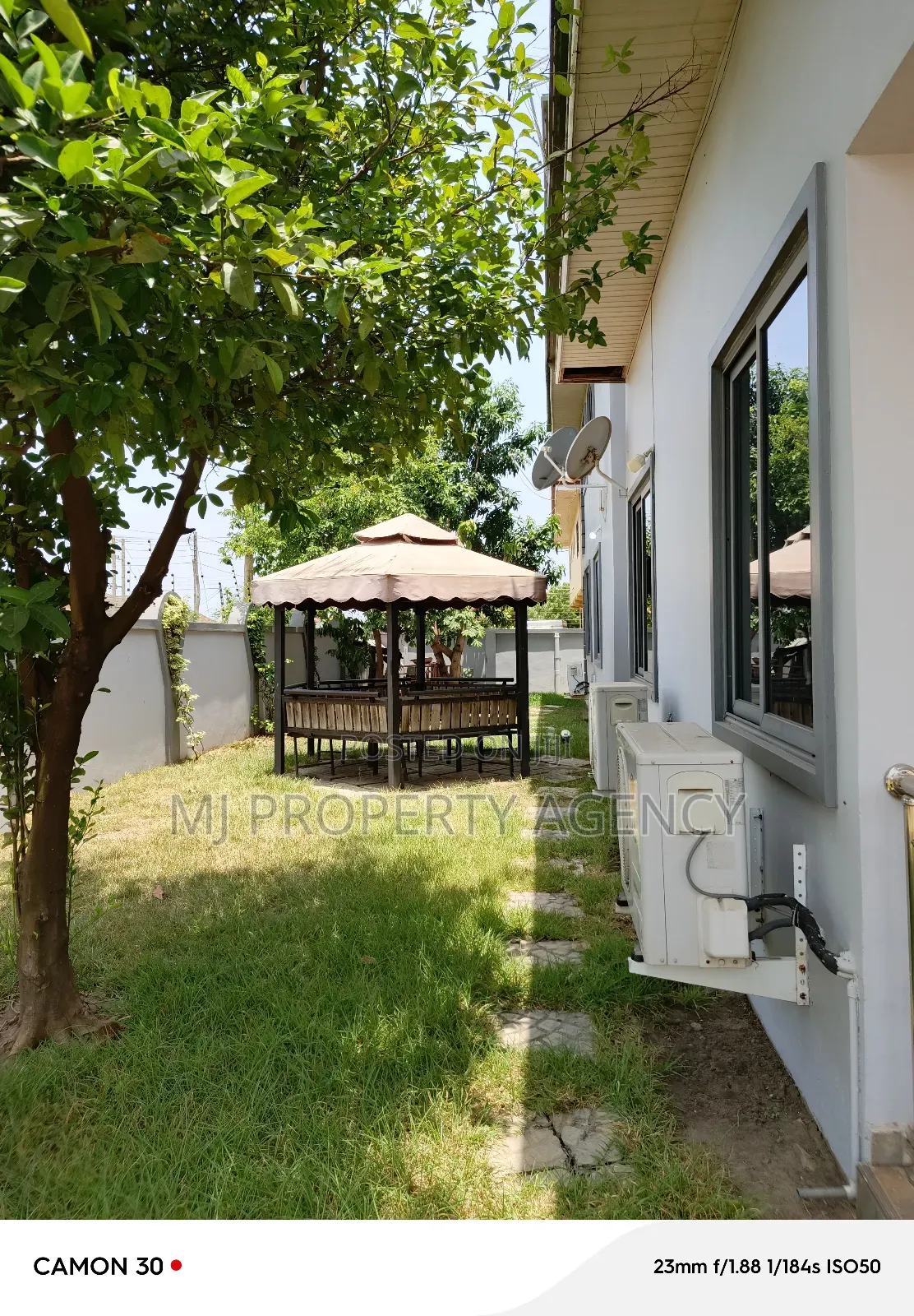 5bdrm House in Hfc Estate Phase One, Tema Metropolitan for sale