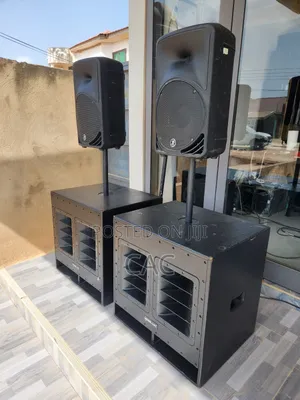 18" Active Subwoofer and Mackie Tops