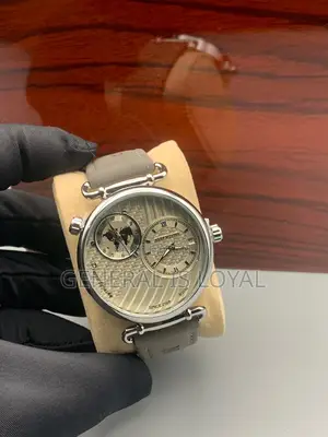Keep Moving Unique Watch