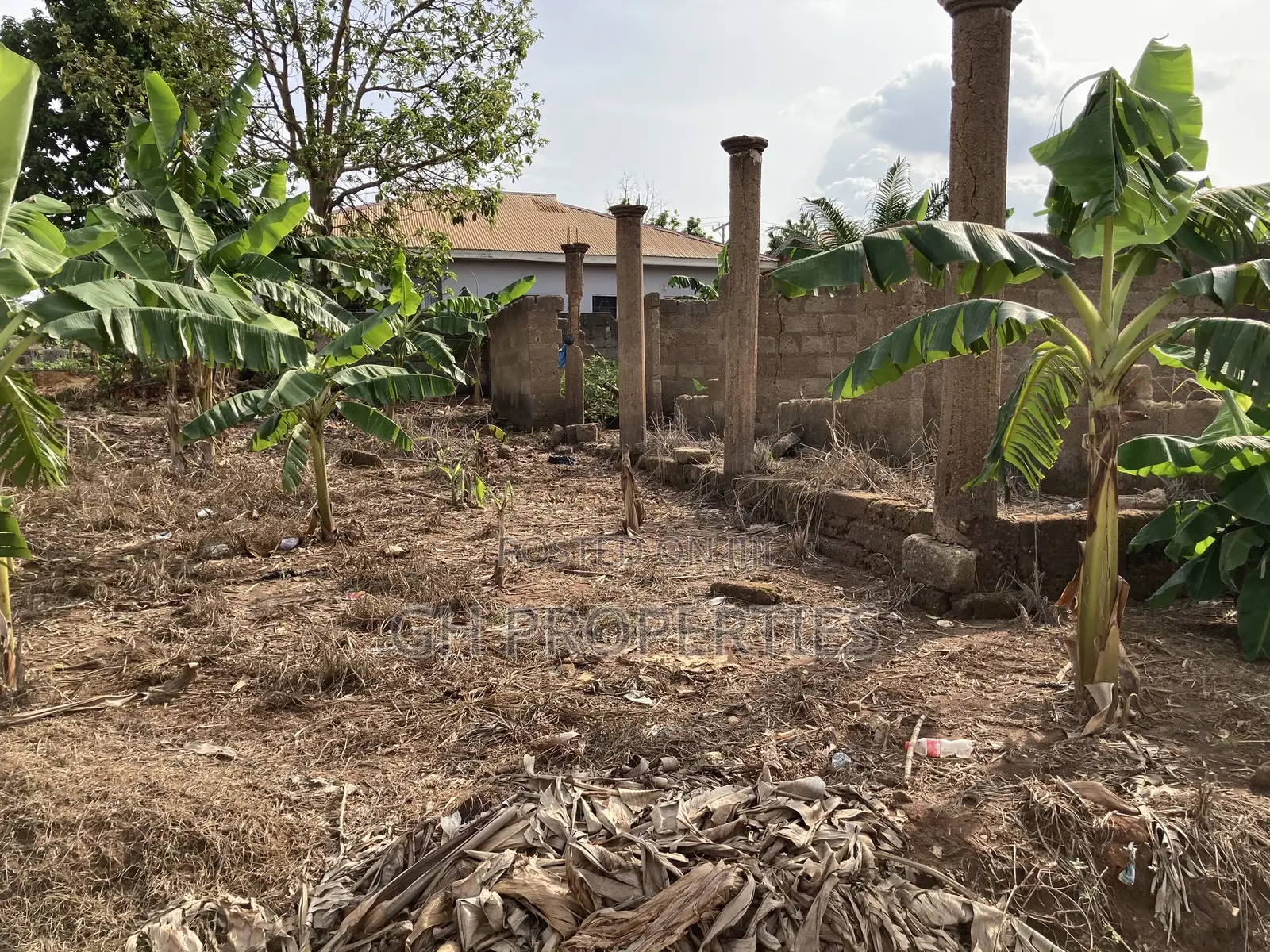 One Plot for Sale at Kwanwoma Konkoli.