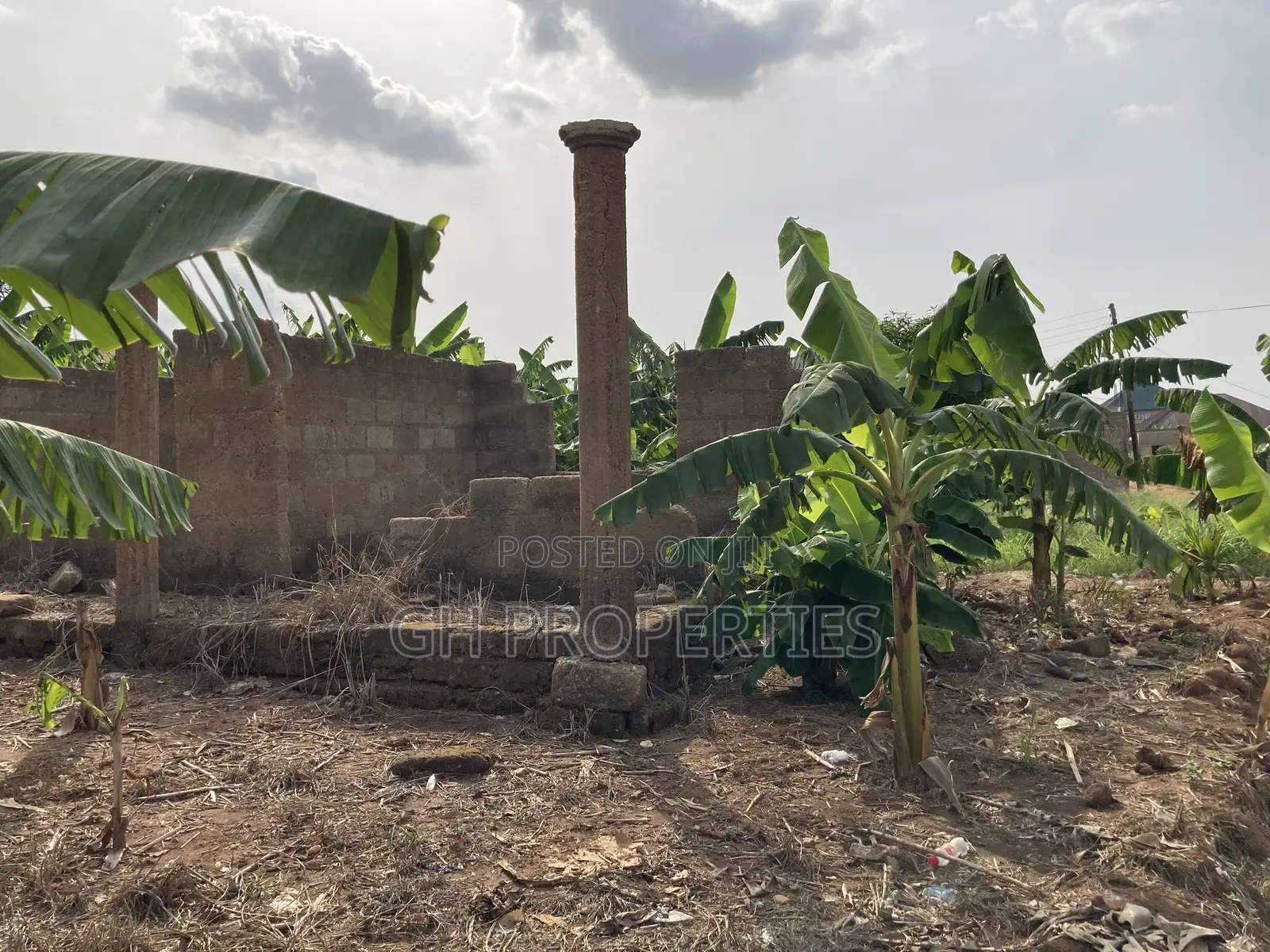 One Plot for Sale at Kwanwoma Konkoli.