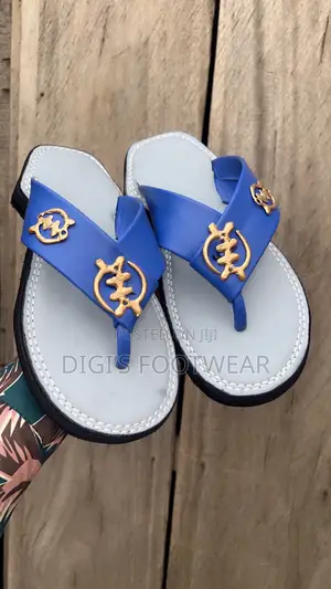 Blue Leather Ahenema/Chawchaw With Ash Inner