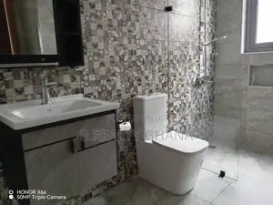 5bdrm House in Tema Metropolitan for sale