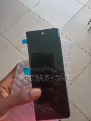 Samsung Galaxy Z Fold 3 Screen
