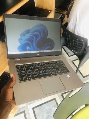 Laptop HP ZBook Studio G5 16GB Intel Xeon SSD 512GB