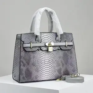 Fashionable Large Capacity Bag