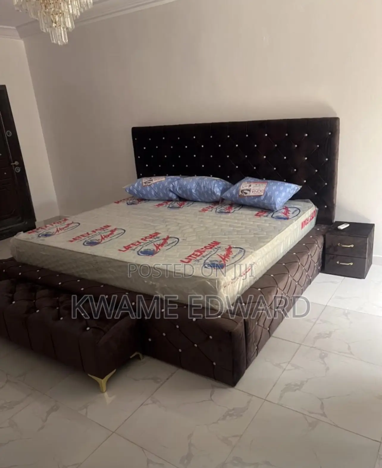 King Size Bed Frame With Two Sides Drawer and Ottoman