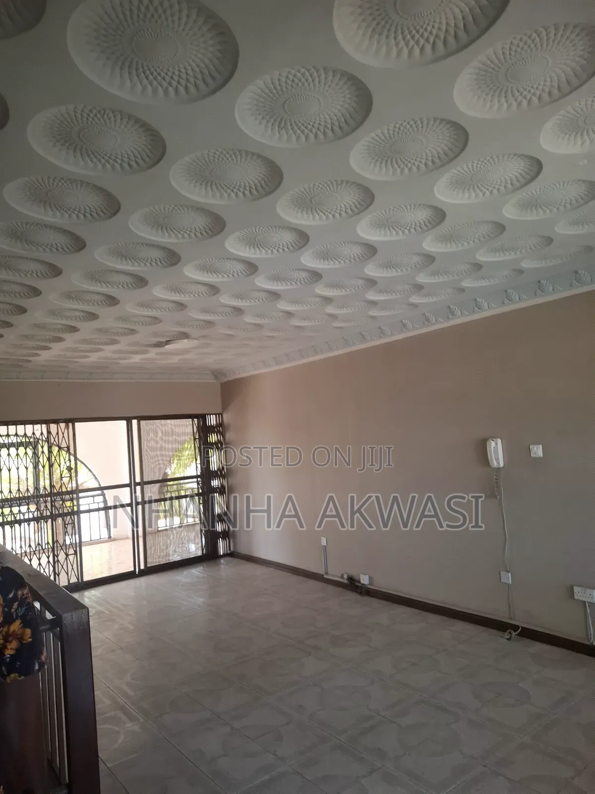 Furnished 10bdrm House in Community 3, Tema Metropolitan for rent
