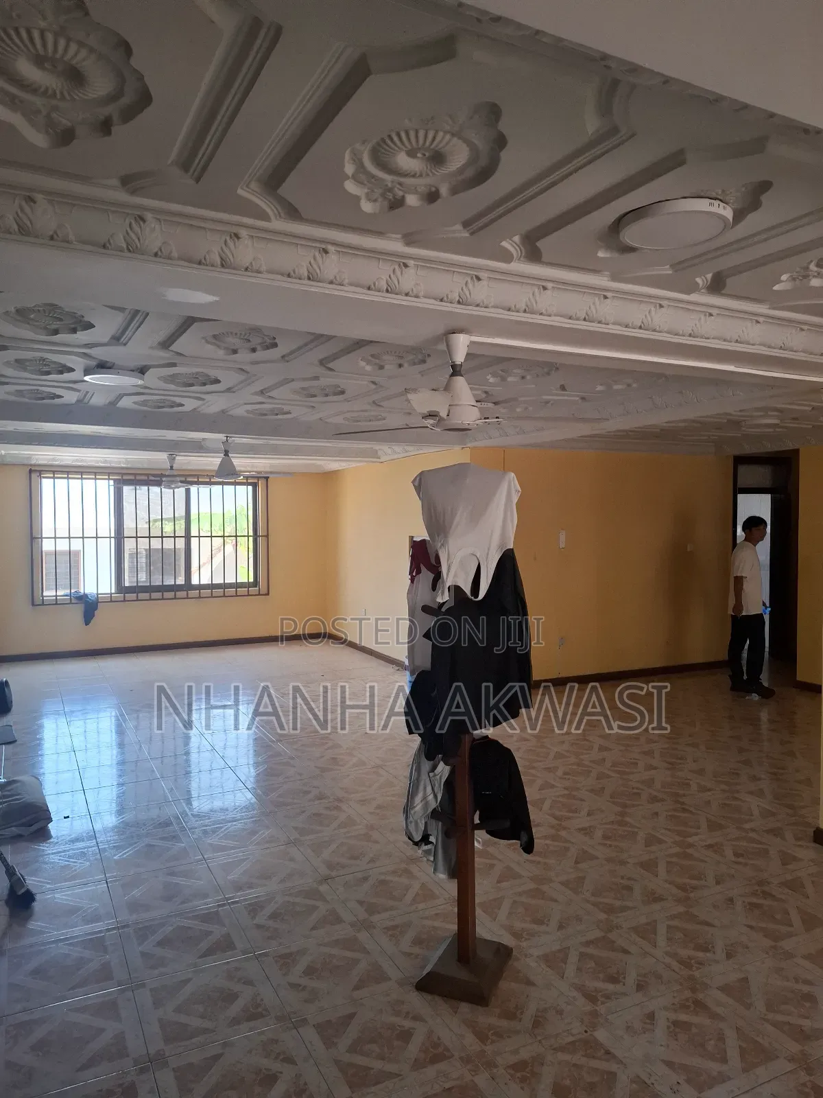 Furnished 10bdrm House in Community 3, Tema Metropolitan for rent