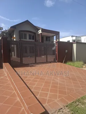 5bdrm House in Tame Community10, Tema Metropolitan for rent