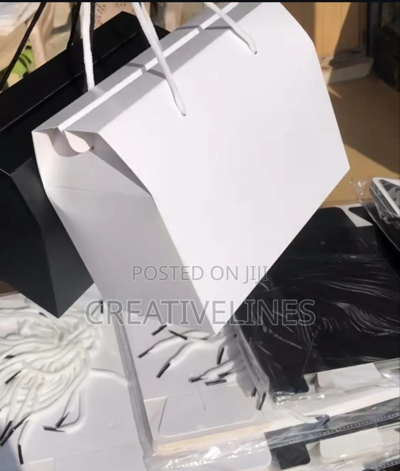Plain Boxbag