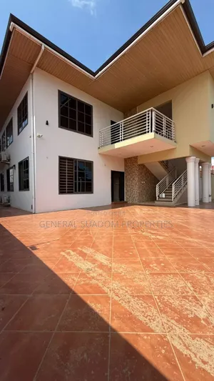 3bdrm Apartment in Suadom Properties, Baatsona Total for rent