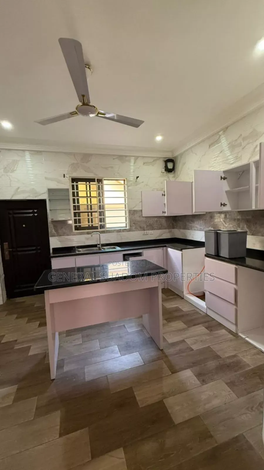 3bdrm Apartment in Suadom Properties, Baatsona Total for rent