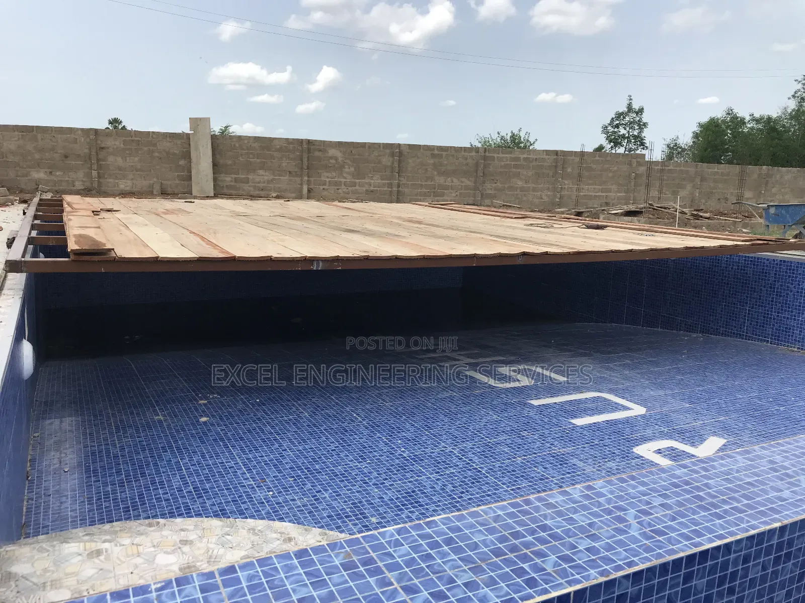 Automated Sliding Swimming Pool Cover