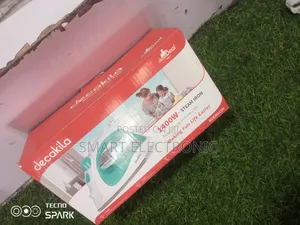 Outstanding Iron Decakila 1400 Steam Iron