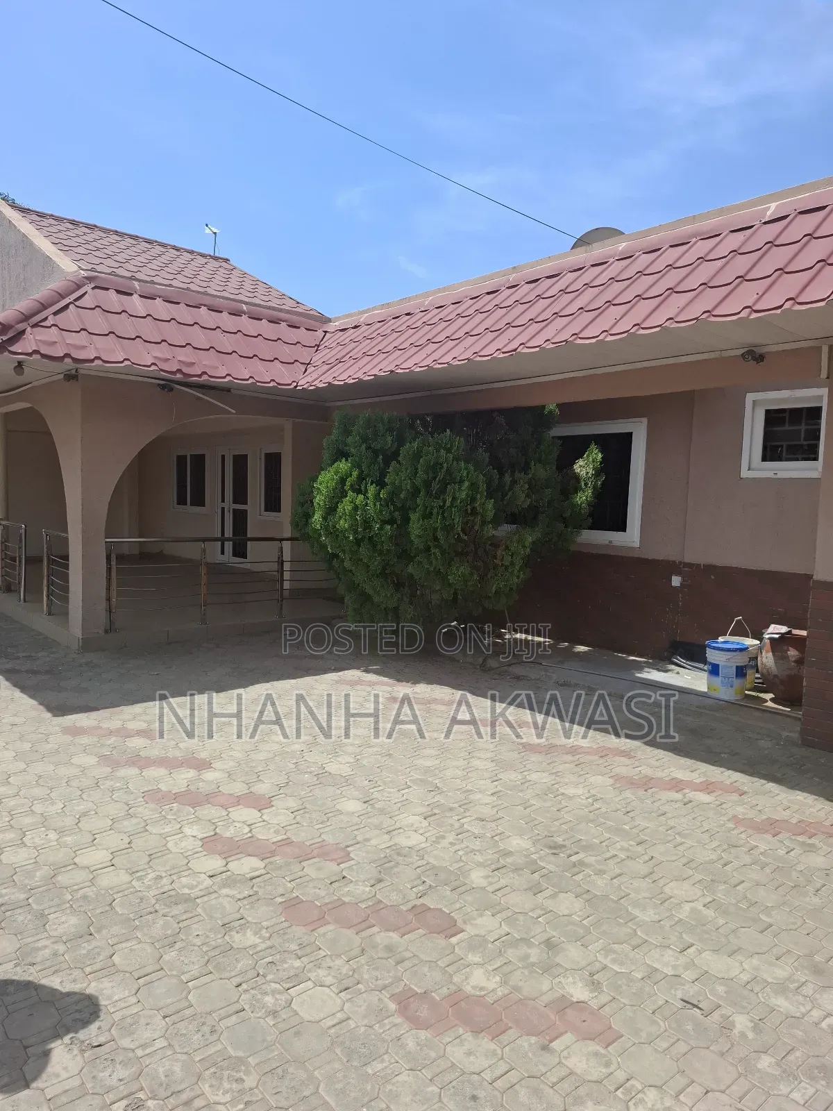 4bdrm House in Sakumono, Tema Metropolitan for rent