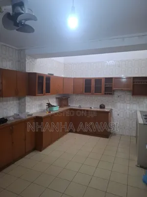 4bdrm House in Sakumono, Tema Metropolitan for rent