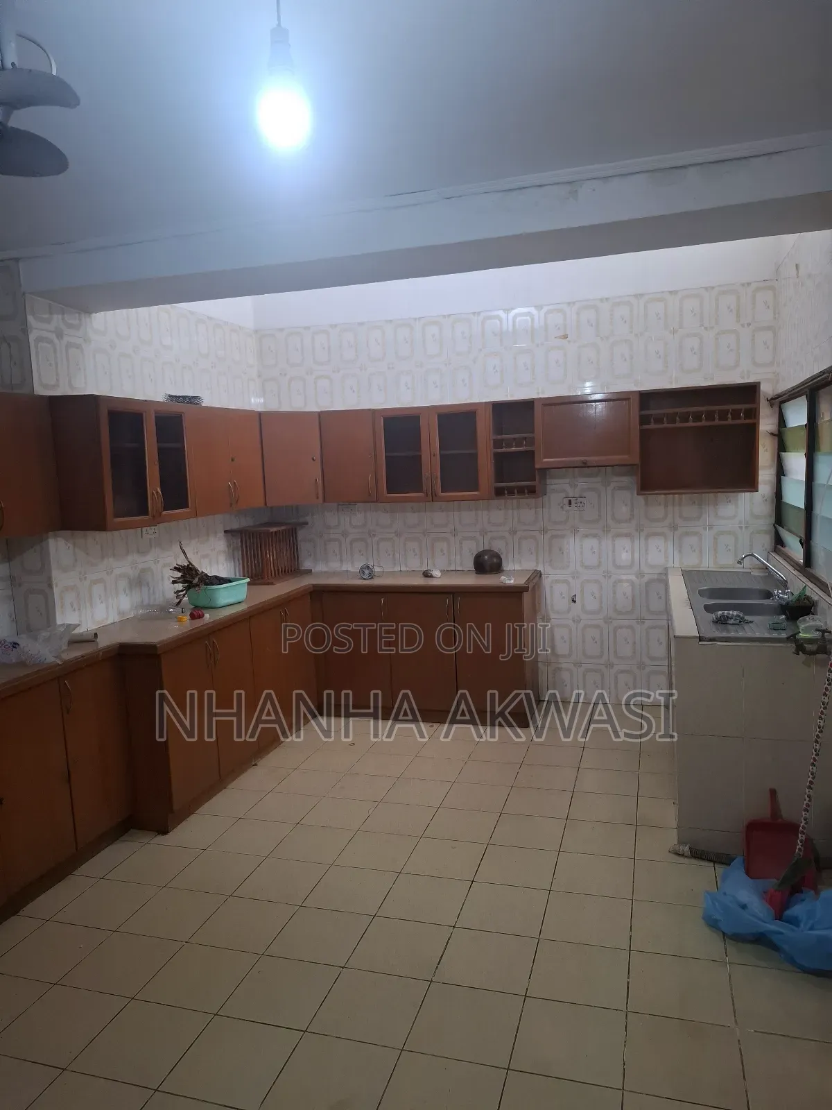 4bdrm House in Sakumono, Tema Metropolitan for rent