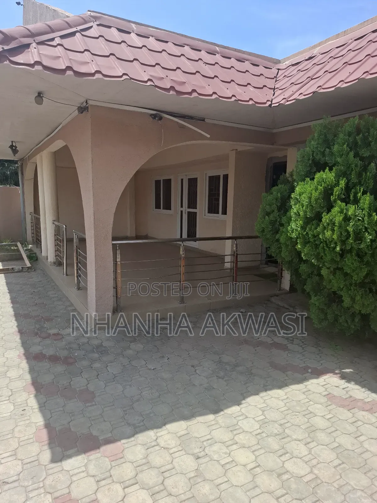 4bdrm House in Sakumono, Tema Metropolitan for rent