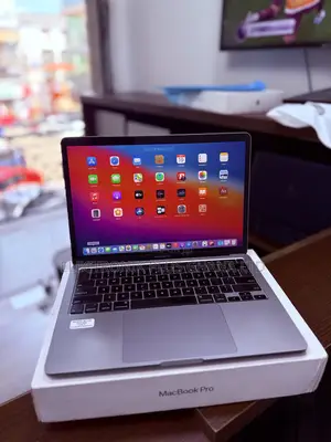 Laptop Apple MacBook Pro 2017 8GB Intel Core i5 SSD 256GB